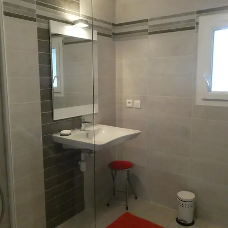 Maison Renovee En Pleine Campagne Avec Terrain, Terrasse Et Equipements Familiaux - Fr-1-426-157 Holiday home *