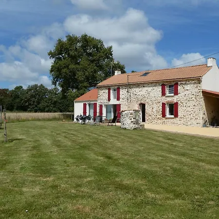 Σπίτι διακοπών Maison Renovee En Pleine Campagne Avec Terrain, Terrasse Et Equipements Familiaux - Fr-1-426-157
